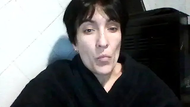 SunnyAmorre on StripChat