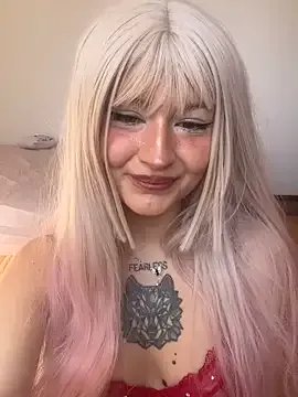 SunnyHoneyy — doggy and shake ass