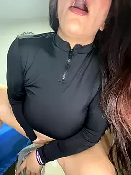 SuzzieSweet on StripChat