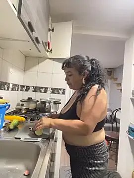 Freechat Sweeetness_Milf on StripChat