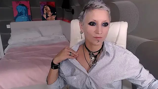 Freechat Sweet-n-Strong on StripChat