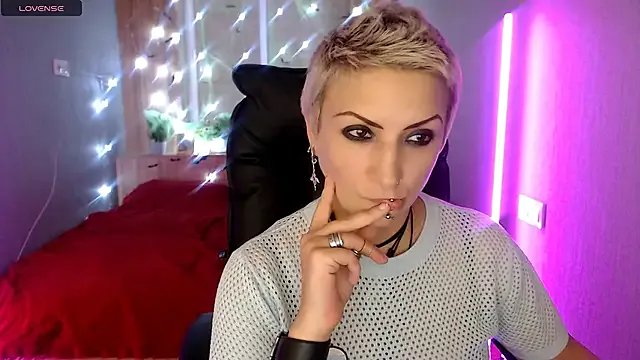 Freechat Sweet-n-Strong on StripChat