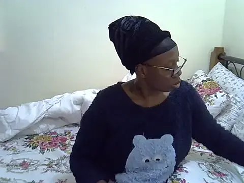 Sweet_Bear on StripChat