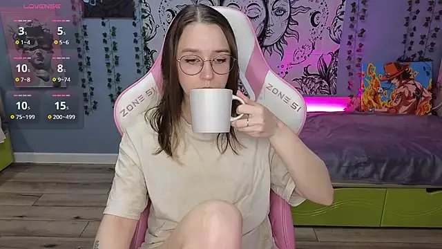 Sweet_frosti on StripChat