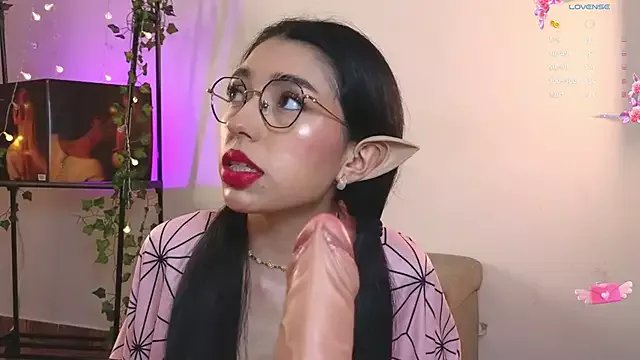 Sweet_Nyx on StripChat