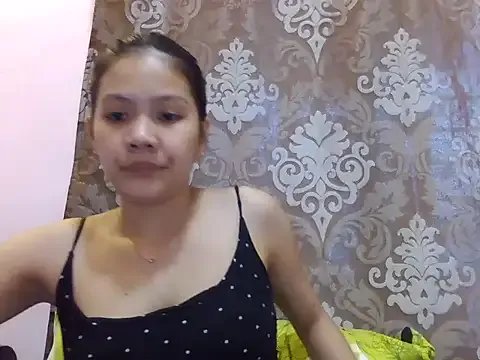 sweetcherry23 on StripChat