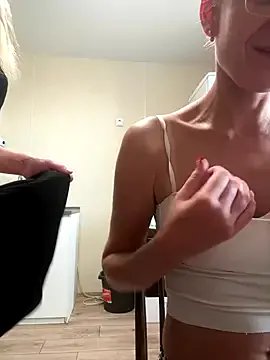 SweetCupcaks on StripChat