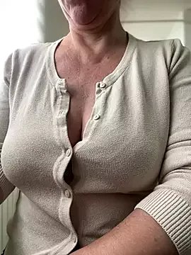 sweetmystery1 on StripChat