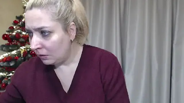 sweetpussy13 on StripChat