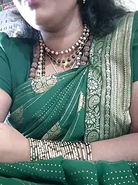 sweetqueen143 on StripChat