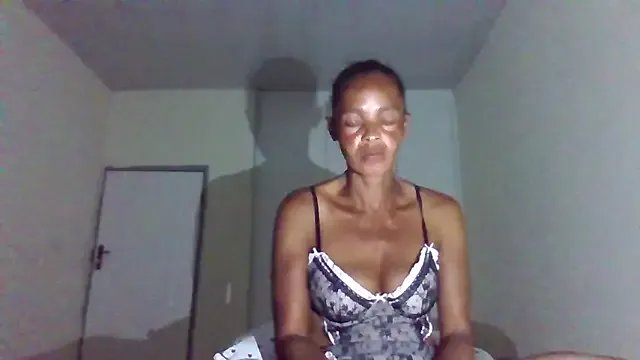 sweets_80 on StripChat