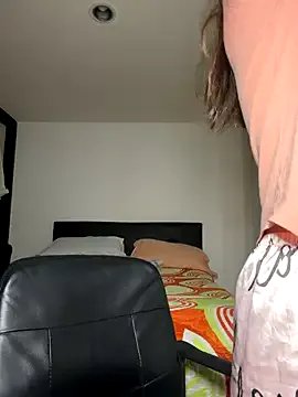 Freechat swrennn19 on StripChat