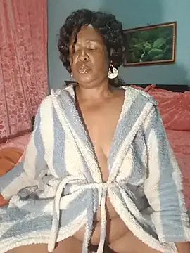 TALLNSEXY48 on StripChat