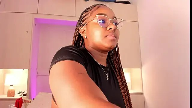 tamaraa_smiith on StripChat