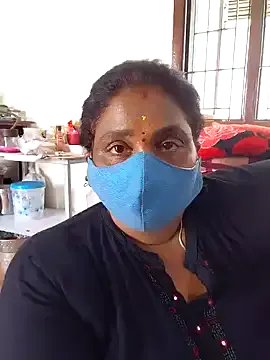 Tamil_Kavitha10 on StripChat