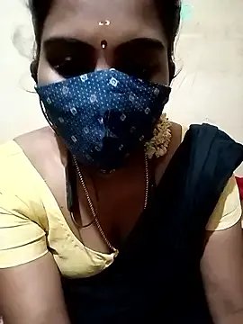 Tamil_roja17 on StripChat