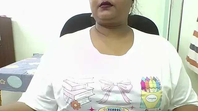 tamil_ureniya on StripChat