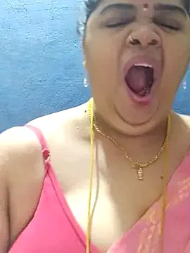 tamilthanushri on StripChat