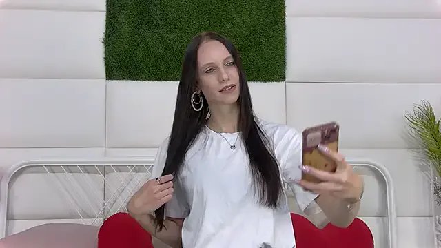 TaraHarris on StripChat