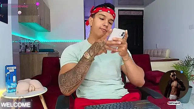 Taylor_John on StripChat