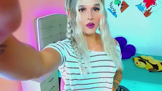 TaylorMon on StripChat