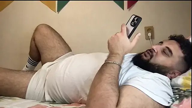 teddy_alan on StripChat