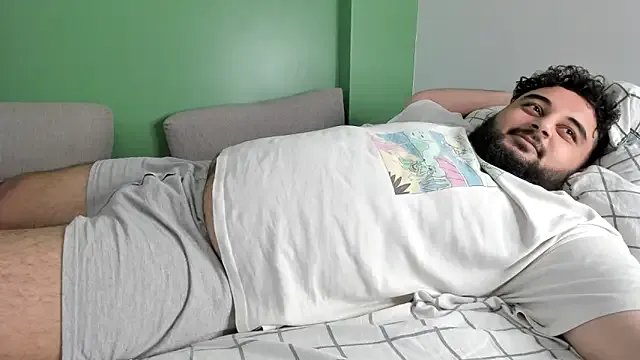 teddy_alan on StripChat