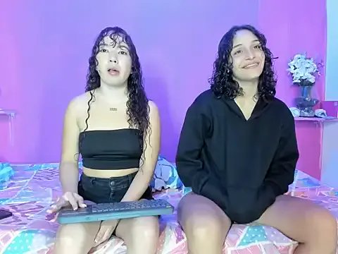 TeensNews18 on StripChat