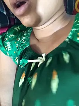 telugu_roja_099 on StripChat