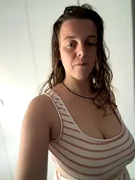 TenderLaGlamor on StripChat