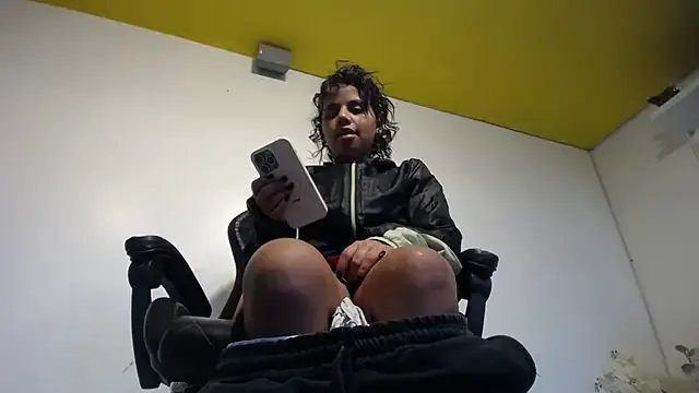 Ternura_X on StripChat