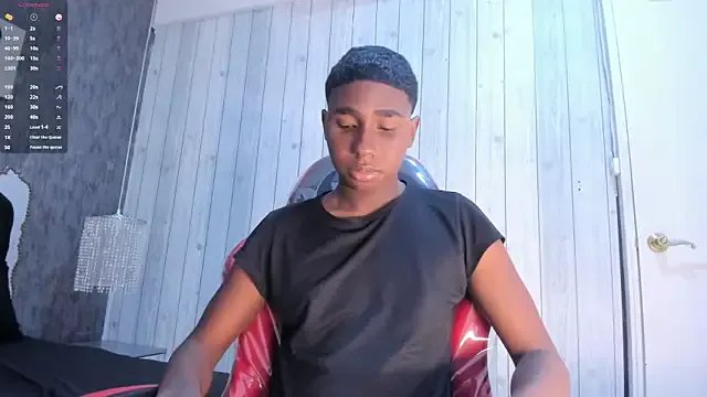 teylor_lovee on StripChat