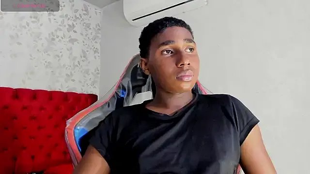 teylor_lovee on StripChat