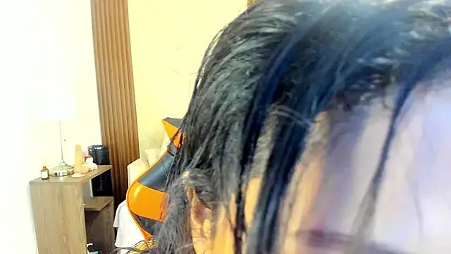 Thais_kim on StripChat