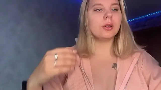 Thalia__Star on StripChat