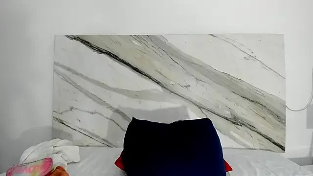 thamiina_ on StripChat