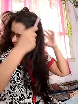 thanusi_2 on StripChat