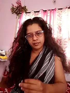 thanusi_2 on StripChat