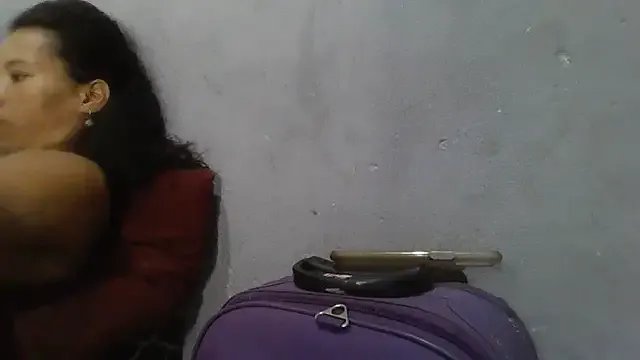 thasmyni on StripChat