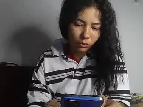 thasmyni on StripChat