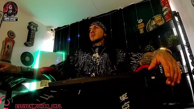 the_beast_master_ — Put my hard cock on your face