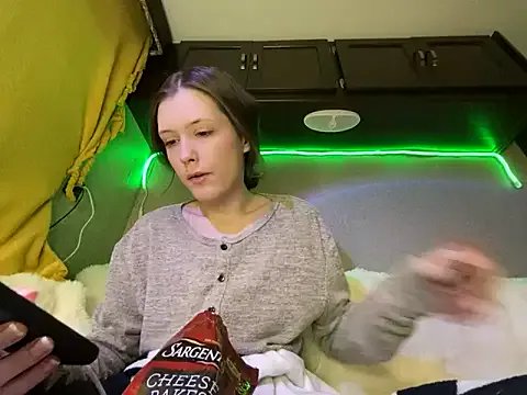 Thedeepwebcutie on StripChat