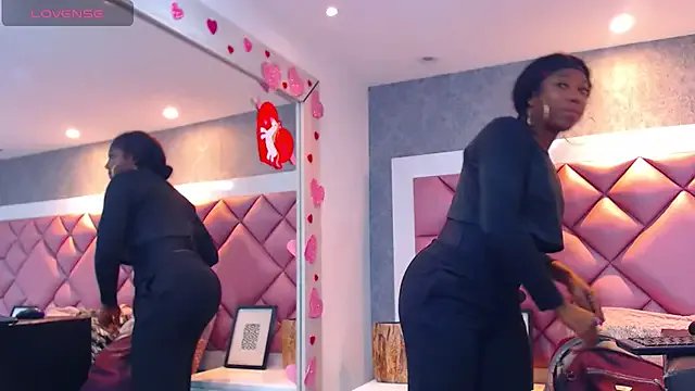 Freechat Thegreatonelady on StripChat