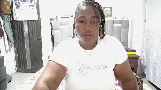 thickebonymilfF on StripChat