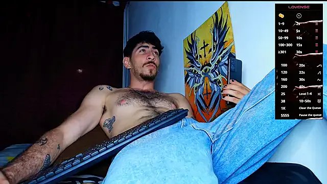 Thomass00 on StripChat