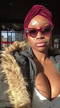 tia___fox on StripChat