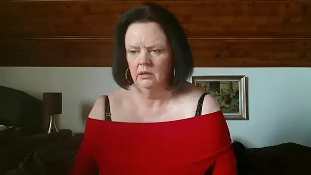 TiffanyMature on StripChat