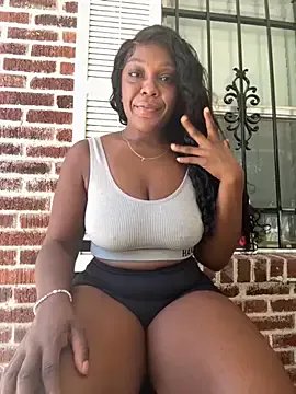 TilaTotti on StripChat