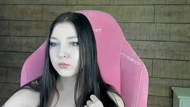 TinnaBurton on StripChat