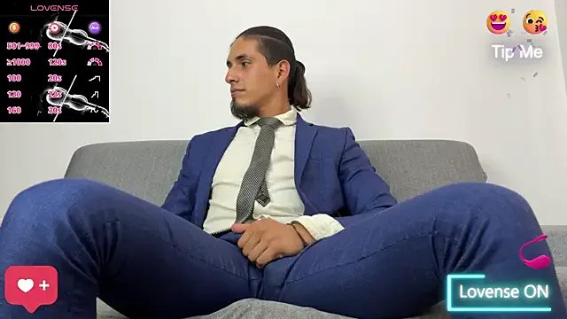 Tom_blunt96 on StripChat